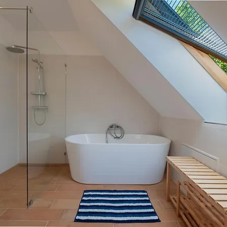 Bella Feriehus Köveskál