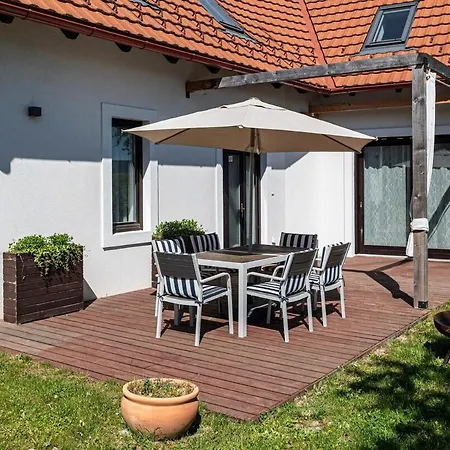 Feriehus Bella Köveskál