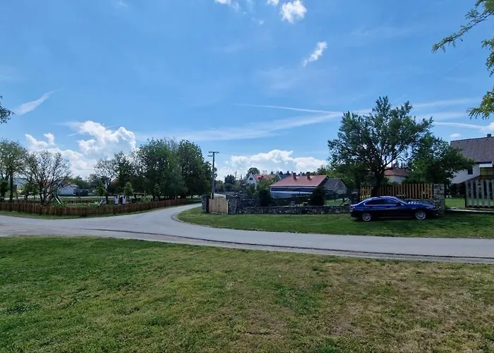 Bella Case de vacanță Köveskál